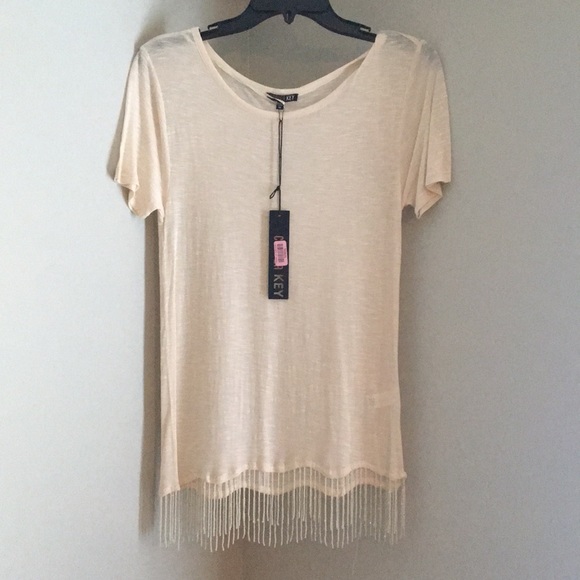 Cream colored t shirt with beaded tassels - Picture 1 of 2